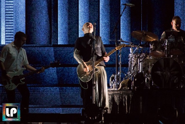 Smashing Pumpkins - Oracle Arena. Oakland, CA.