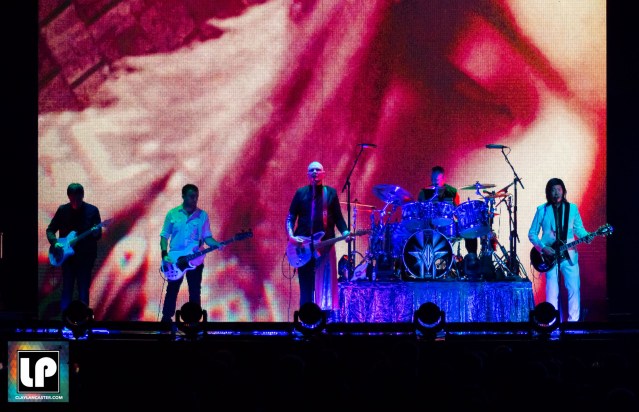 Smashing Pumpkins - Oracle Arena. Oakland, CA.