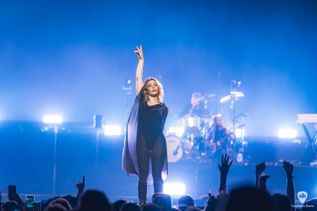 Maggie Rogers - Moda Center, Portland. Photo by Tom Pacyk.