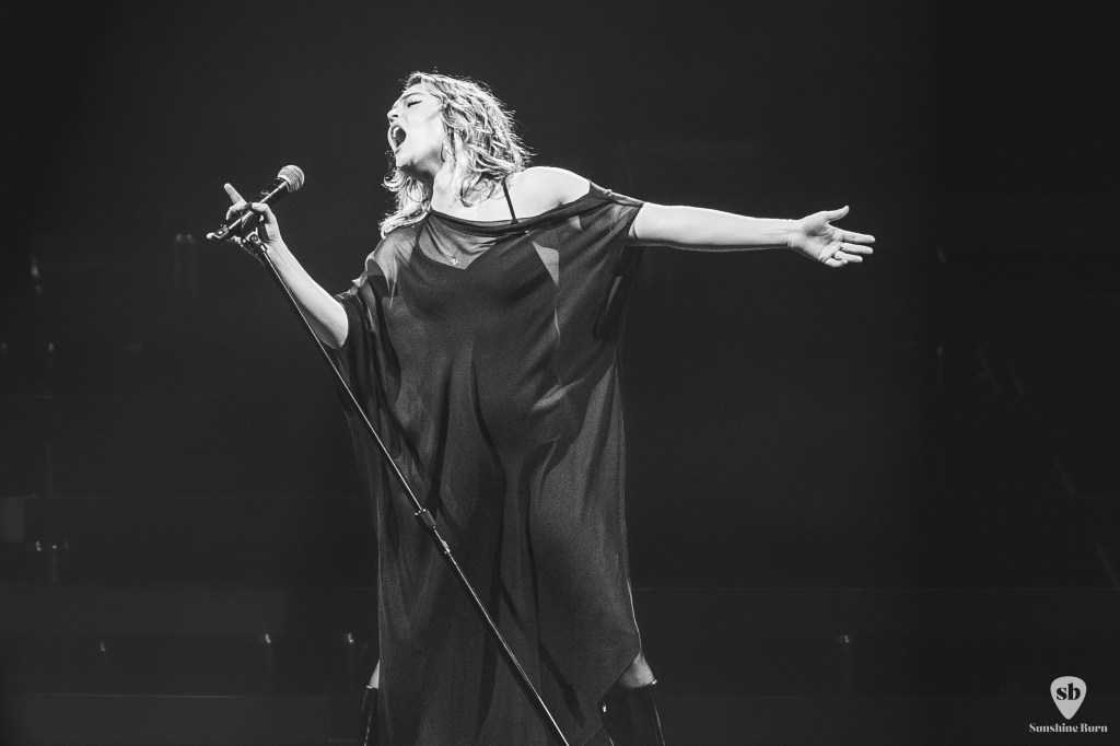 Maggie Rogers - Moda Center, Portland. Photo by Tom Pacyk.