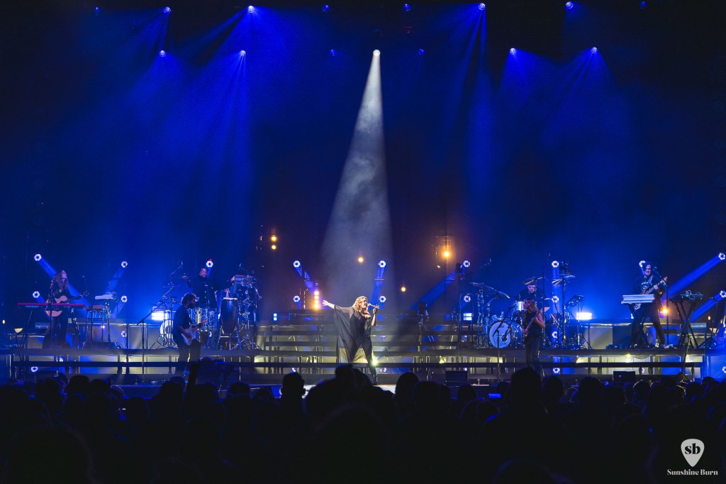 Maggie Rogers - Moda Center, Portland. Photo by Tom Pacyk.