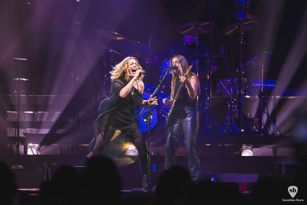 Maggie Rogers - Moda Center, Portland. Photo by Tom Pacyk.