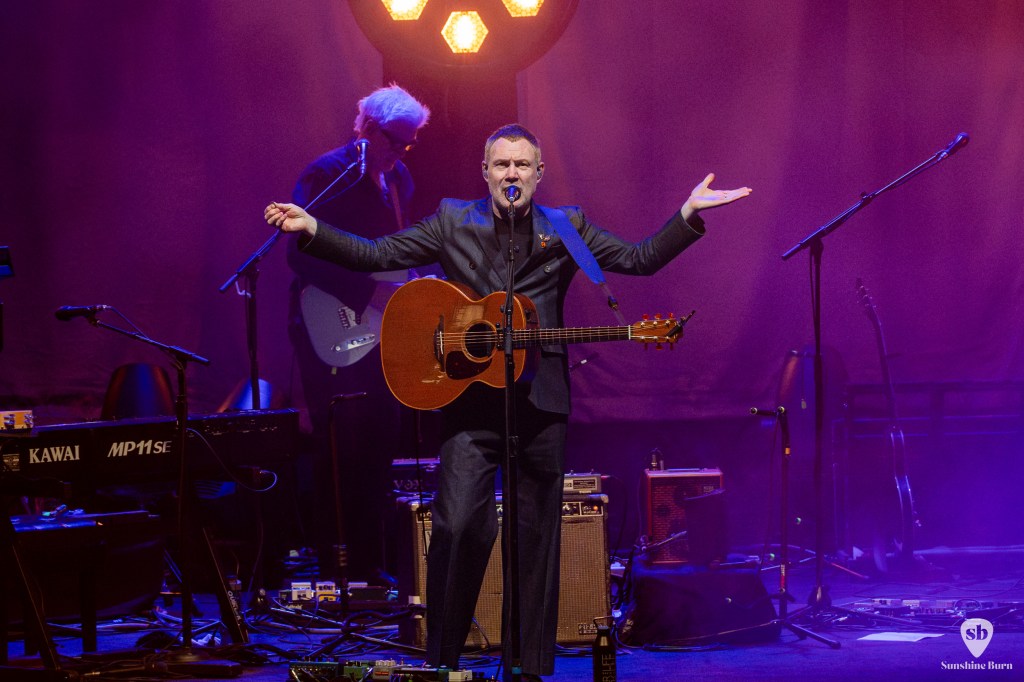 David Gray - Keller Auditorium. Portland, OR. Photo by Tom Pacyk.