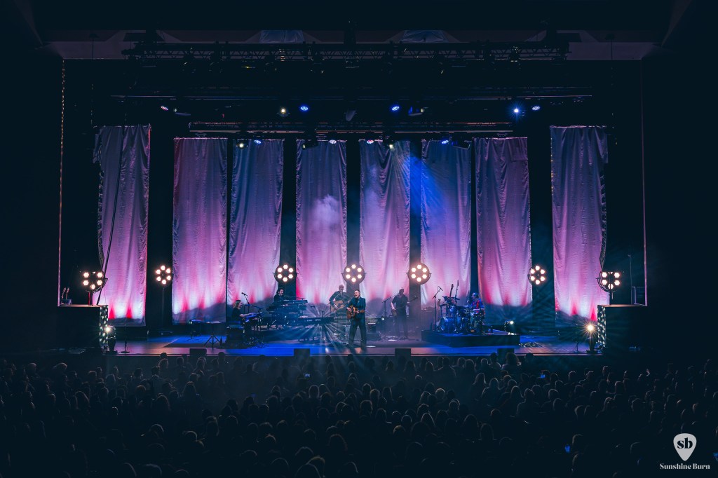 David Gray - Keller Auditorium. Portland, OR. Photo by Tom Pacyk.
