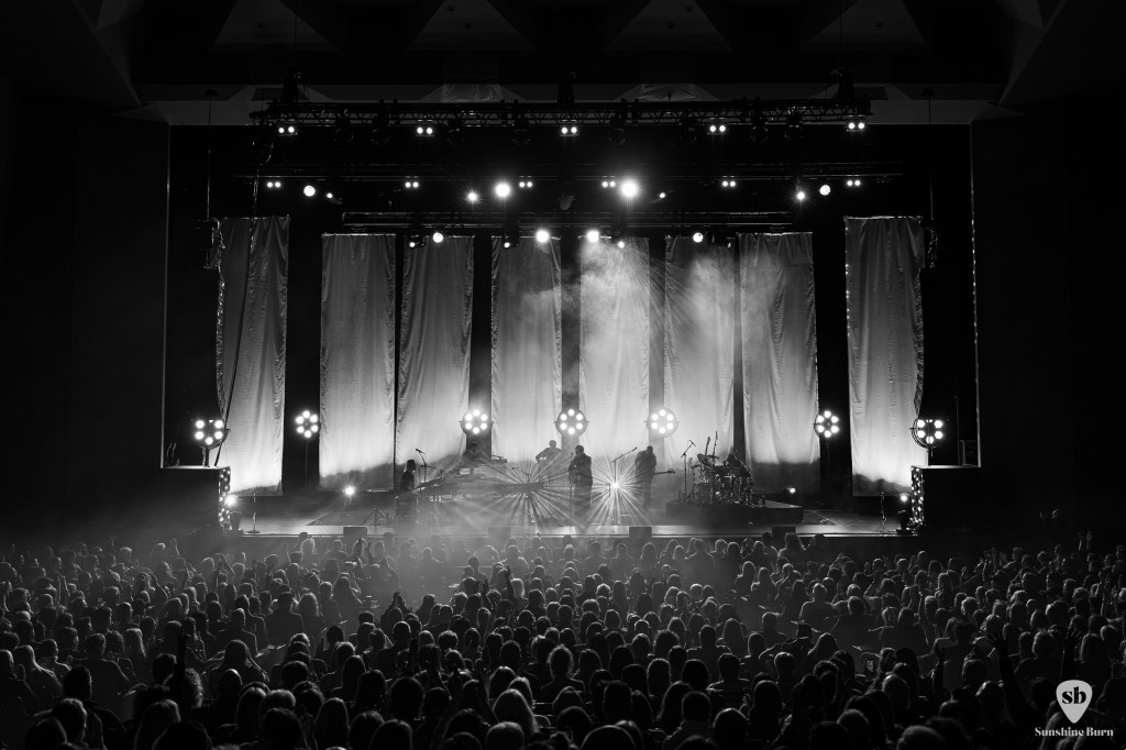 David Gray - Keller Auditorium. Portland, OR. Photo by Tom Pacyk.