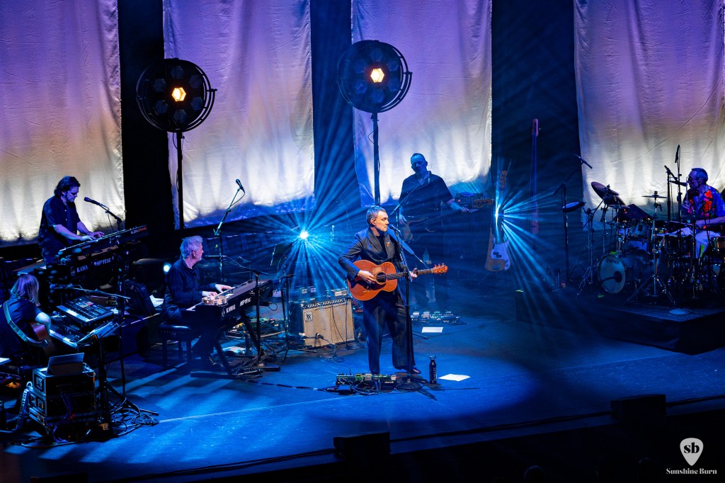 David Gray - Keller Auditorium. Portland, OR. Photo by Tom Pacyk.